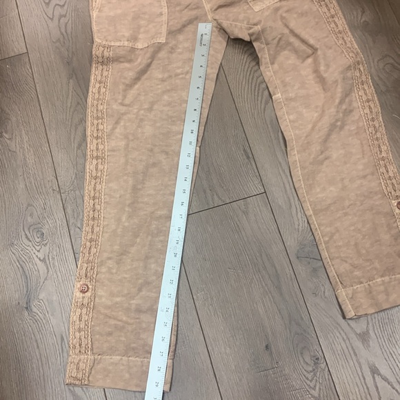 Sundance taupe side crochet lace detail linen blend pants size 6 - Picture 13 of 15